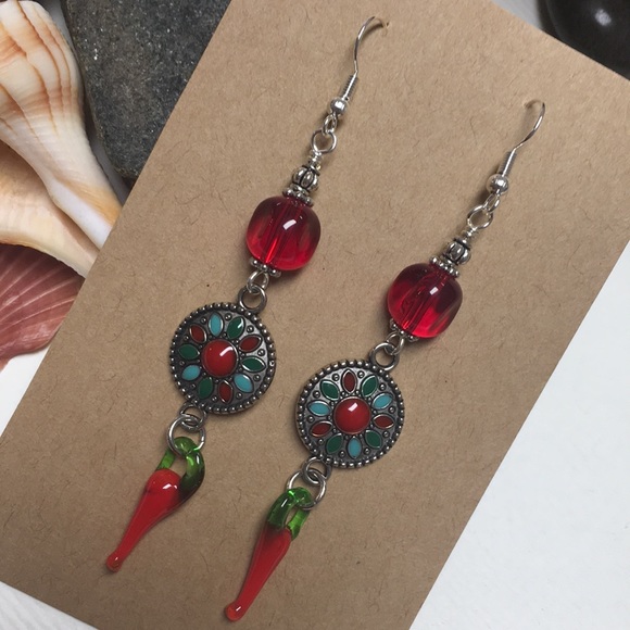 Long red salsa peppers earrings unique colorful - Picture 5 of 8
